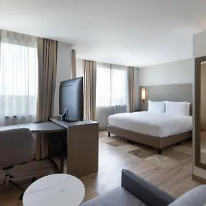 Hotel By Marriott