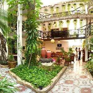 Mariposa Boutique - 5th Avenue Hotel