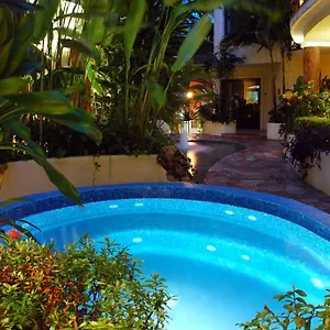 Hotel Sacbe And Club